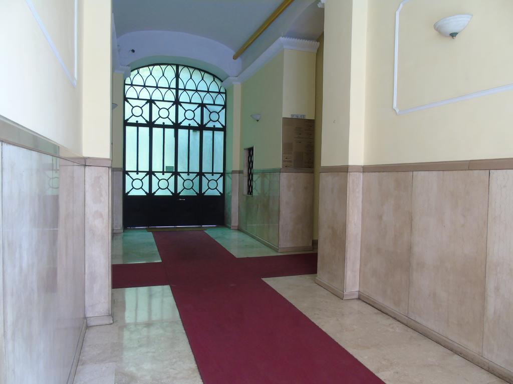 Vatican Bed & Breakfast 2*